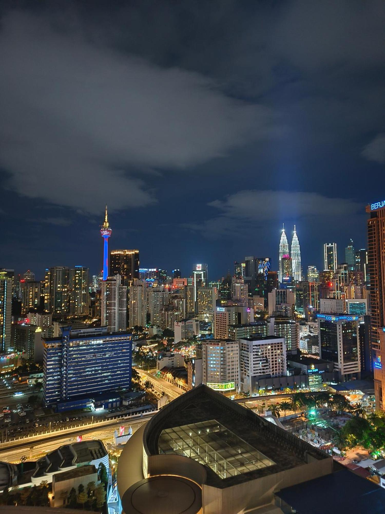 Lucentia Suites Klcc By City View Kuala Lumpur Exterior photo